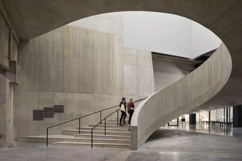Circular concrete staircase at the Tate